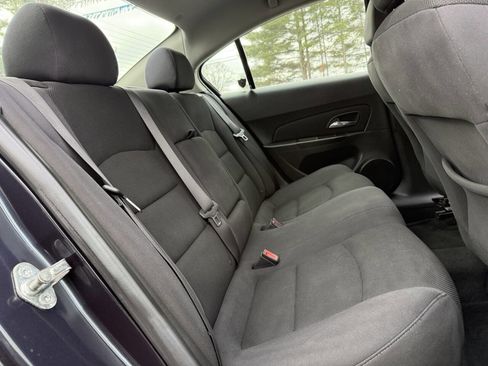 Used 2015 Chevrolet Cruze LT image 14