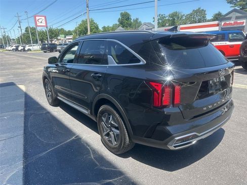 Used 2021 Kia Sorento S FWD image 5