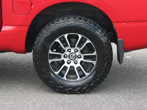 Used 2021 Nissan Titan SV w/ SV Convenience Package AWD/4WD image 22