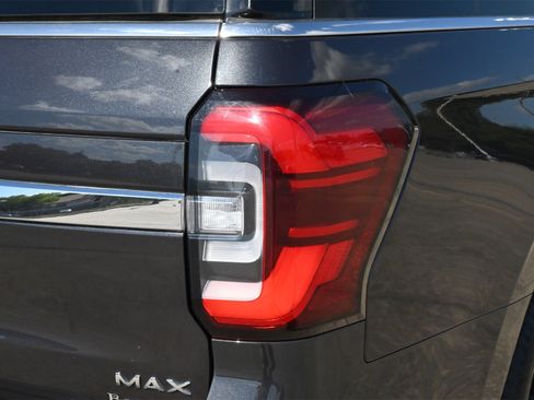 Used 2024 Ford Expedition Max Limited image 20