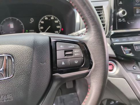 Used 2025 Honda Odyssey Sport-L image 25
