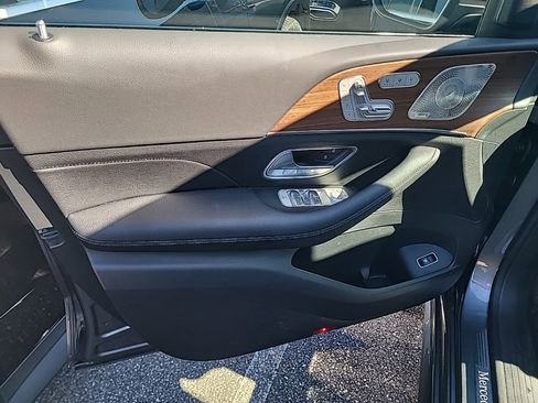 Used 2025 Mercedes-Benz GLE 350 4MATIC image 15