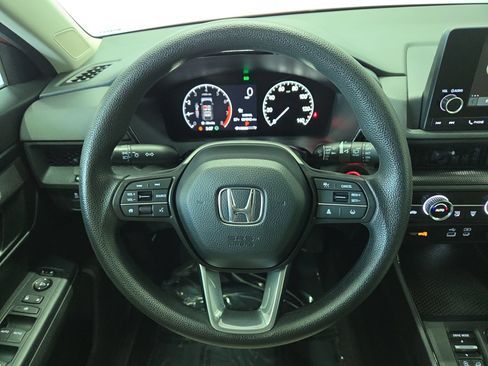 Used 2024 Honda CR-V EX image 17