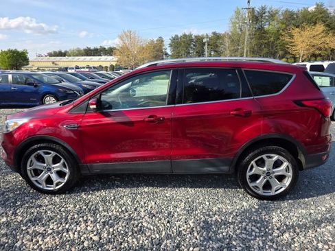 Used 2019 Ford Escape Titanium image 8