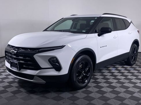 Certified 2024 Chevrolet Blazer LT w/ Convenience Package image 16