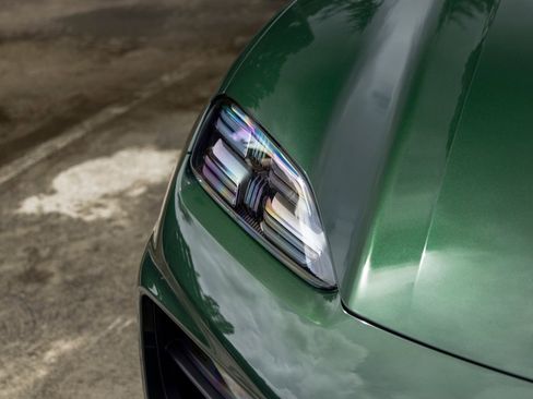 Certified 2025 Porsche Macan 4S Electric AWD/4WD image 14