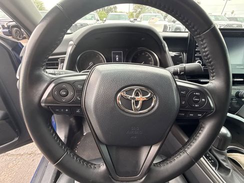 Used 2023 Toyota Camry SE image 19