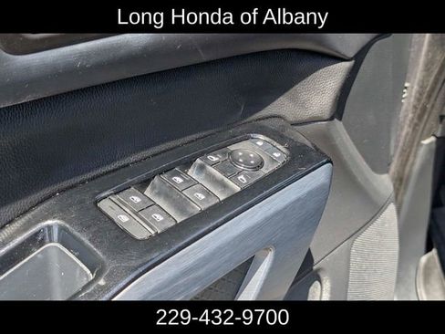 Used 2022 Nissan Pathfinder SL FWD image 14