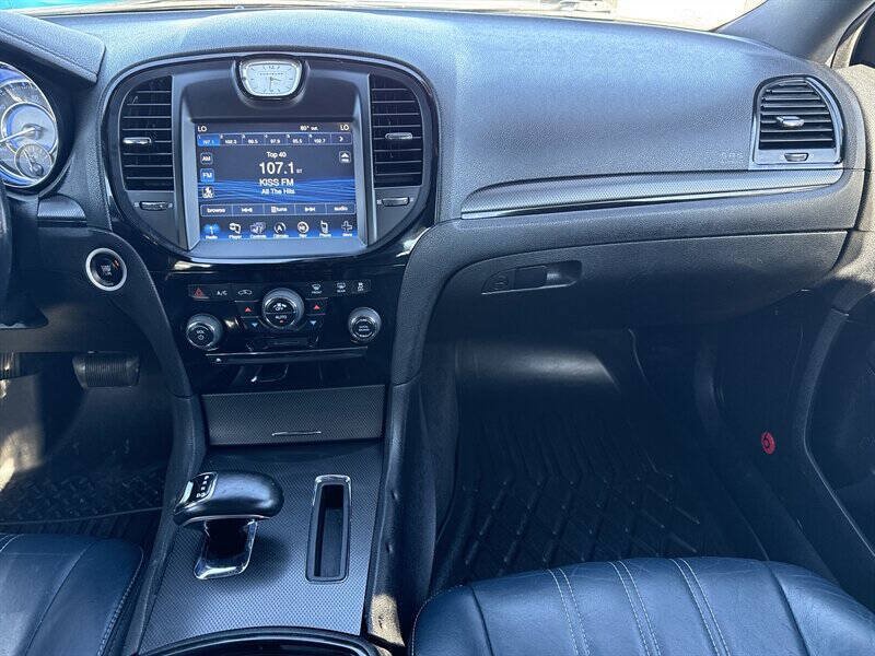 Used 2014 Chrysler 300 S RWD image 26