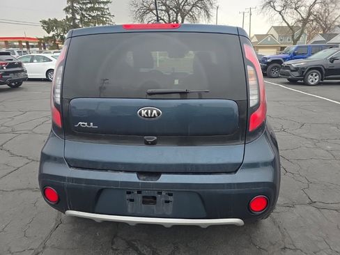 Used 2017 Kia Soul + image 6