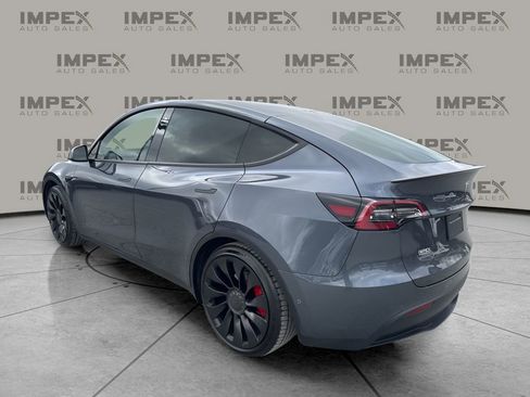 Used 2022 Tesla Model Y Performance image 3