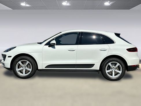 Used 2018 Porsche Macan AWD/4WD image 2