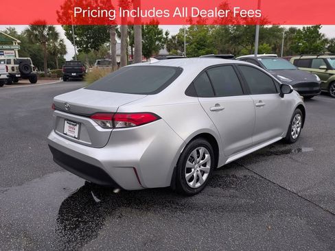 Certified 2025 Toyota Corolla LE FWD image 5