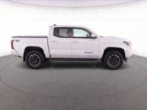 Used 2024 Toyota Tacoma TRD Sport w/ TRD Sport Upgrade Package AWD/4WD image 7