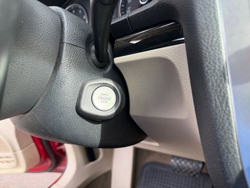 Used 2013 Volkswagen Eos Lux FWD image 19
