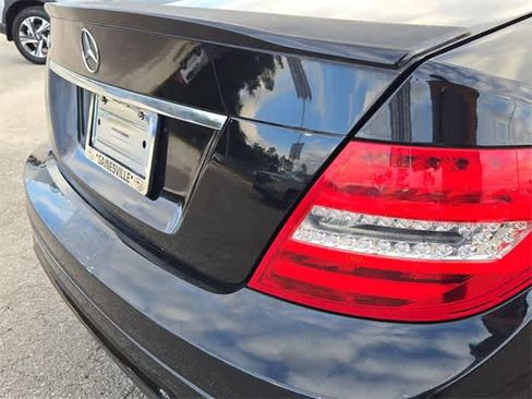 Used 2014 Mercedes-Benz C 250 Sedan image 12