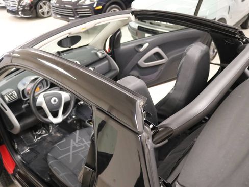 Used 2009 smart fortwo passion RWD image 16