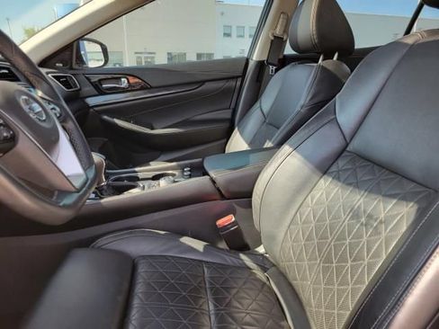 Used 2022 Nissan Maxima Platinum FWD image 18