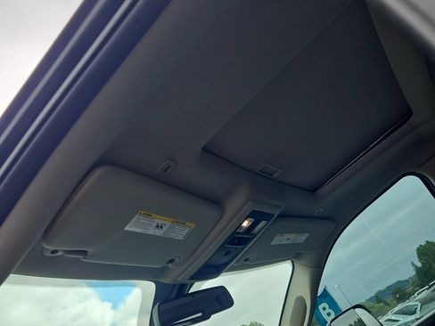 Used 2018 RAM 2500 Laramie w/ Sport Appearance Group AWD/4WD image 11