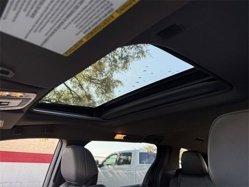 Used 2024 Toyota Sienna XLE Woodland Edition image 25