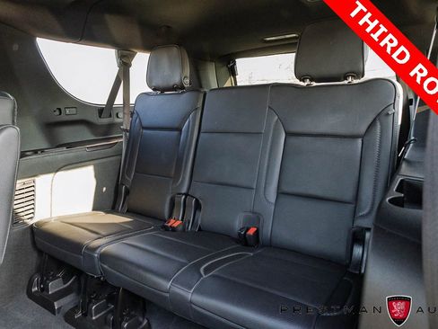 Used 2021 GMC Yukon XL Denali w/ Denali Premium Package image 5