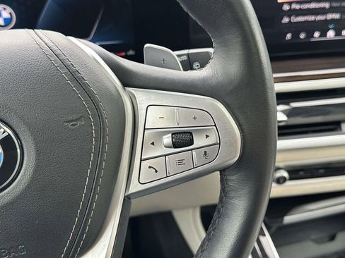 Certified 2024 BMW X7 xDrive40i w/ Executive Package image 34