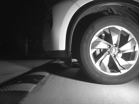 Used 2025 Nissan Rogue SV image 12