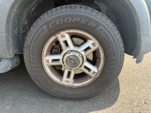 Used 2003 Ford Explorer XLT AWD/4WD image 10