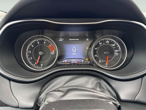 Used 2019 Jeep Cherokee Trailhawk w/ Comfort/Convenience Group image 27