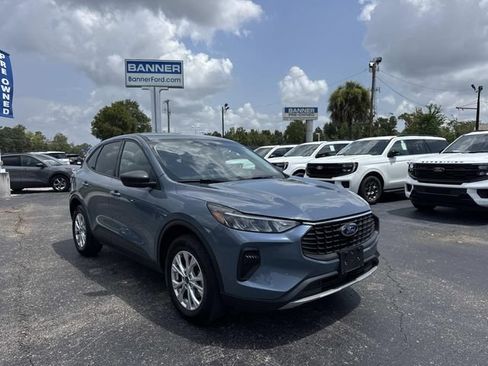 Certified 2025 Ford Escape Active AWD/4WD image 1