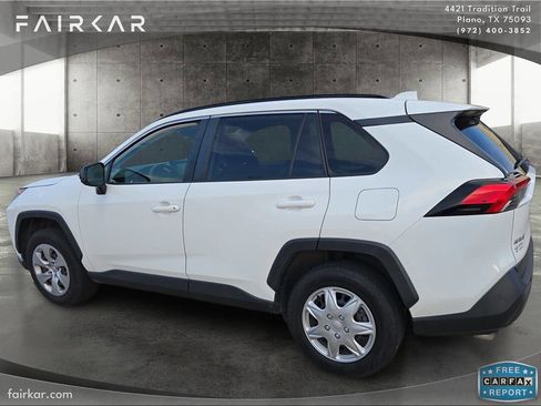 Used 2019 Toyota RAV4 LE image 7