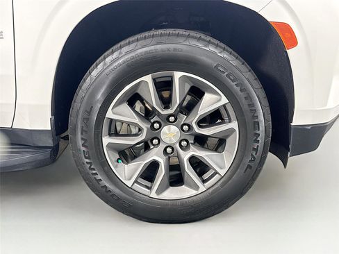 Used 2022 Chevrolet Tahoe LT w/ Luxury Package image 32