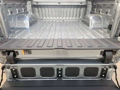 New 2026 GMC Sierra 1500 SLT image 21