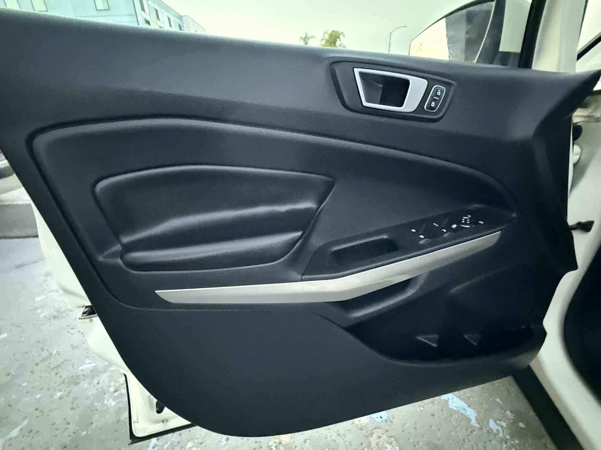 Used 2022 Ford EcoSport Titanium AWD/4WD image 86