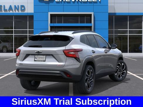 New 2026 Chevrolet Trax RS w/ Sunroof Package FWD image 5