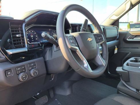 New 2026 Chevrolet Silverado 1500 LT w/ Z71 Off-Road Package AWD/4WD image 10