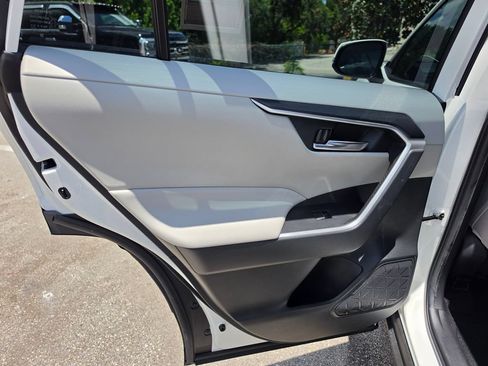 Certified 2022 Toyota RAV4 XLE AWD/4WD image 29