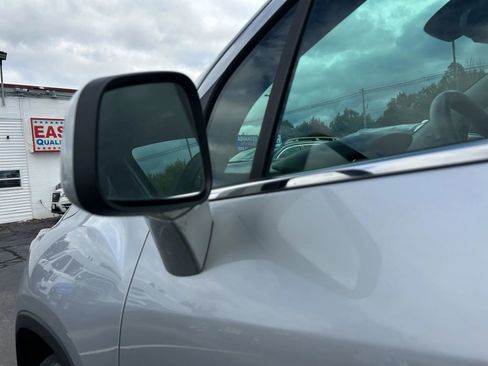 Used 2020 Chevrolet Trax LT w/ LT Convenience Package image 24