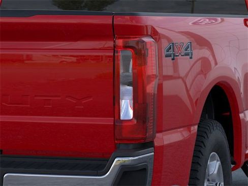 New 2026 Ford F350 XLT image 21
