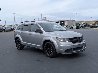 Used 2020 Dodge Journey SE w/ Blacktop Package