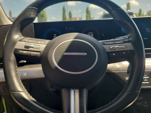 Used 2025 Hyundai Kona SEL FWD image 11