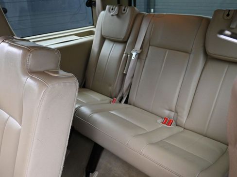 Used 2012 Ford Expedition XLT image 24