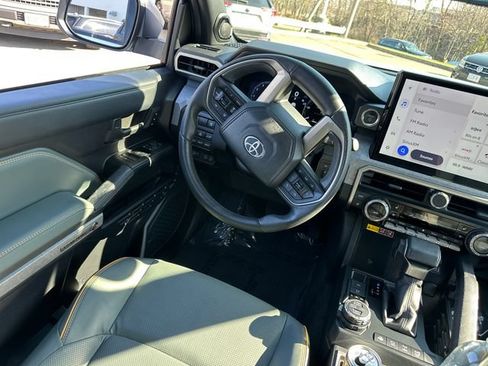 Certified 2025 Toyota 4Runner Trailhunter AWD/4WD image 27