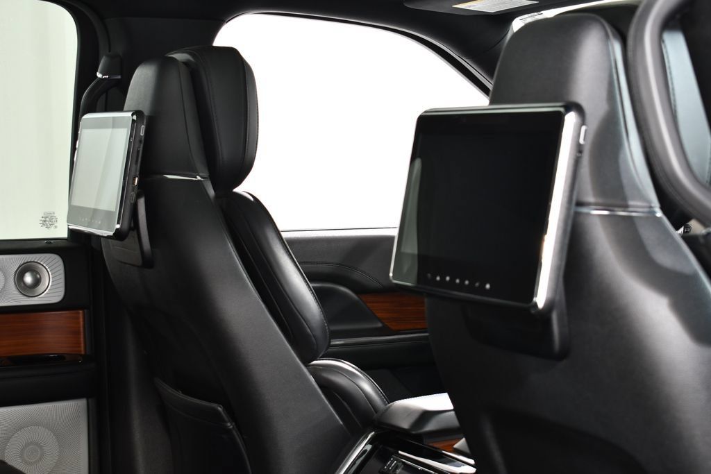 Used 2019 Lincoln Navigator L Reserve AWD/4WD image 19