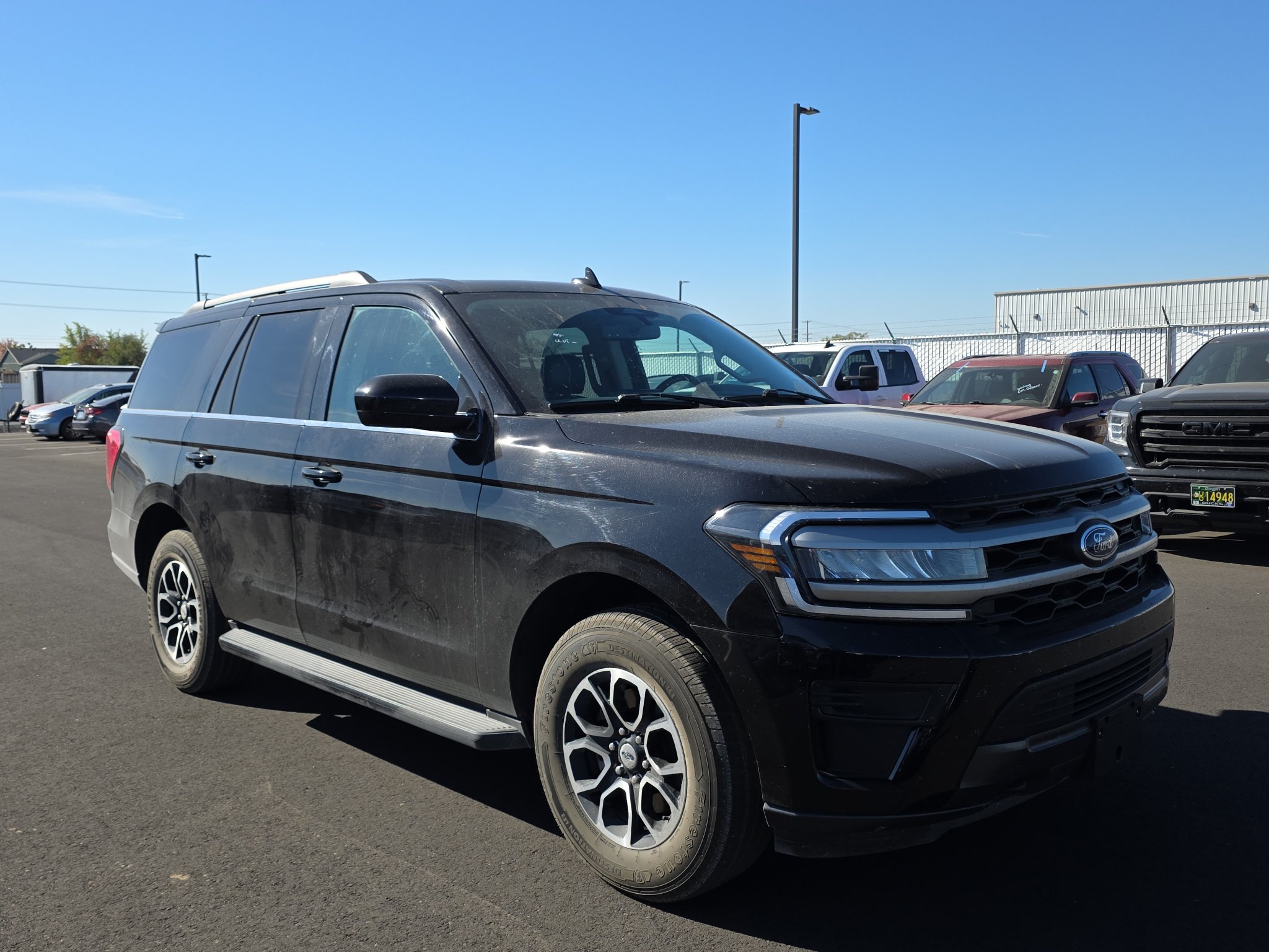 Used 2024 Ford Expedition XLT AWD/4WD image 1