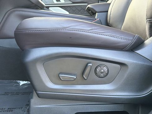 Used 2026 Ford Explorer Platinum w/ LUX Leather Package AWD/4WD image 23