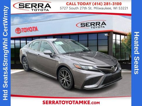 Used 2022 Toyota Camry SE w/ Cold Weather Package FWD image 1
