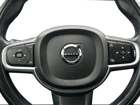 Used 2019 Volvo XC60 T5 Momentum w/ Multimedia Package AWD/4WD image 23