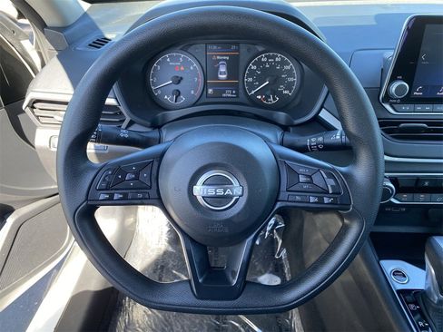 Certified 2025 Nissan Altima 2.5 S image 28