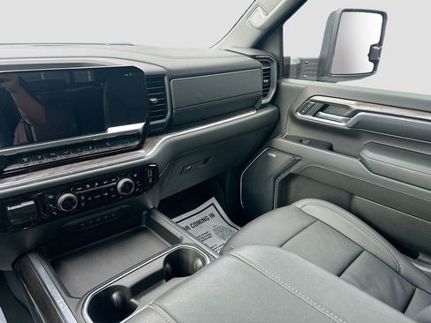 Used 2024 Chevrolet Silverado 2500 LTZ w/ LTZ Plus Package image 23